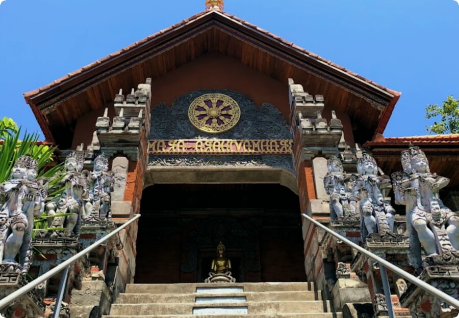 Świątynia Buddy na Bali