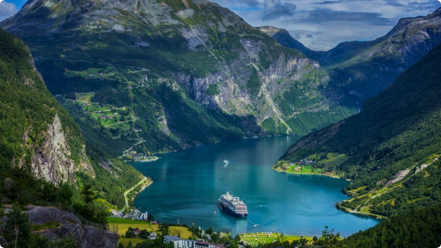 Podróżowanie po Norwegii latem